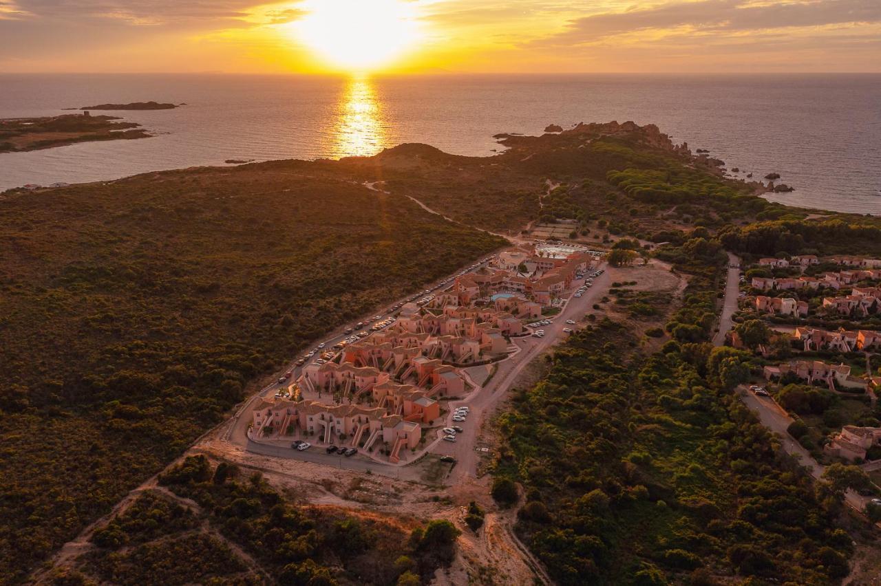Amareclub Red Sun Village Isola Rossa  Esterno foto